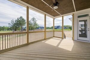 6 Ways a Custom Deck Enhances Your Backyard Space