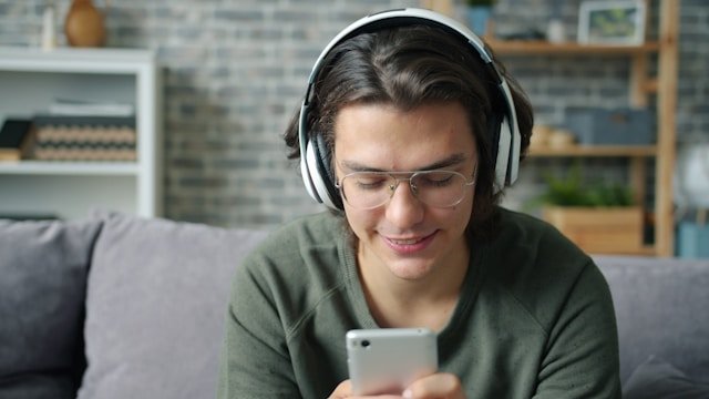 Essential Cybersecurity Knowledge for Digitally Literate Teenagers